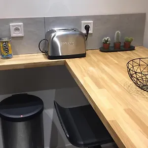 https://chaleureux-appartement-au-cur-du-panier.fr-provencehotel.com