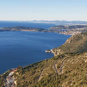 https://2-pices-de-51-m-avec-garage-dans-bel-immeuble-proche-mer.fr-provencehotel.com